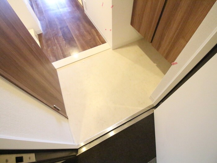 物件内観写真17　(玄関)