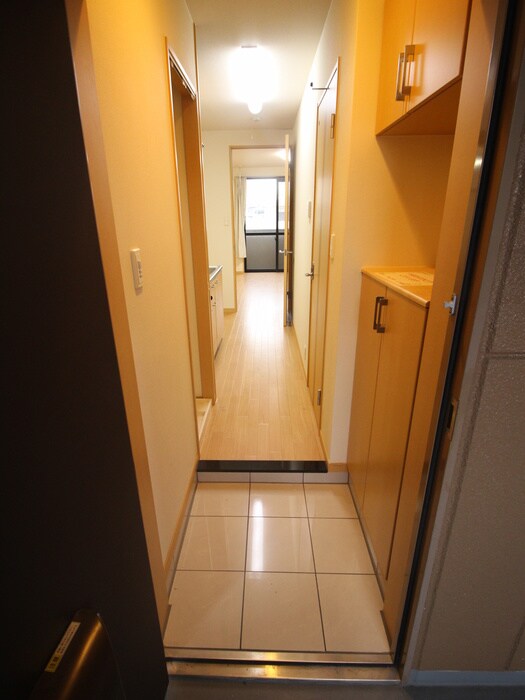 物件内観写真13　(玄関)