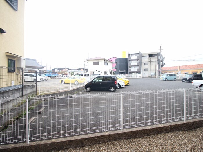 物件内観写真14　(室内からの展望)