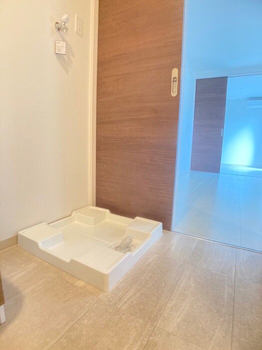 物件内観写真15　(洗濯機置場)