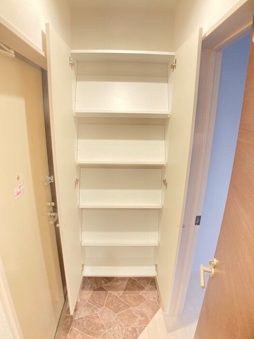 物件内観写真17　(靴箱)