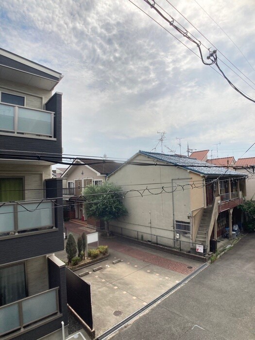 物件内観写真18　(室内からの展望)