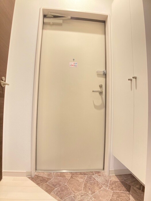 物件内観写真22　(玄関)