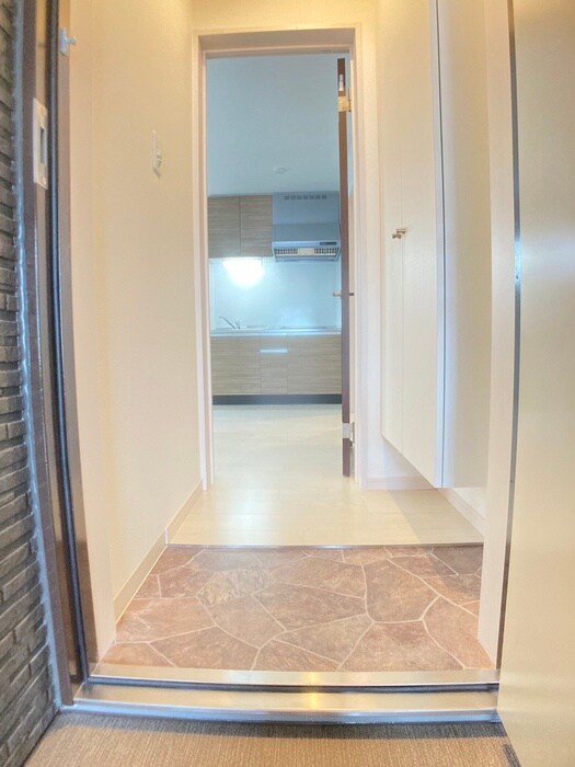 物件内観写真22　(玄関)