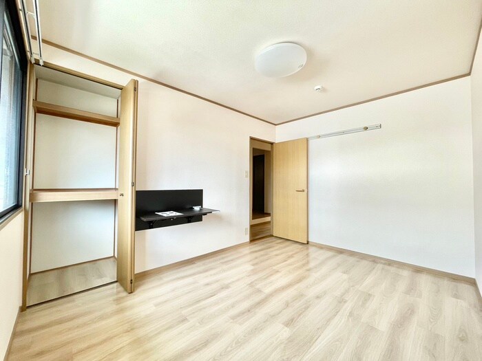 物件内観写真11　(居室)