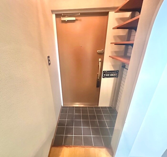 物件内観写真19　(玄関)