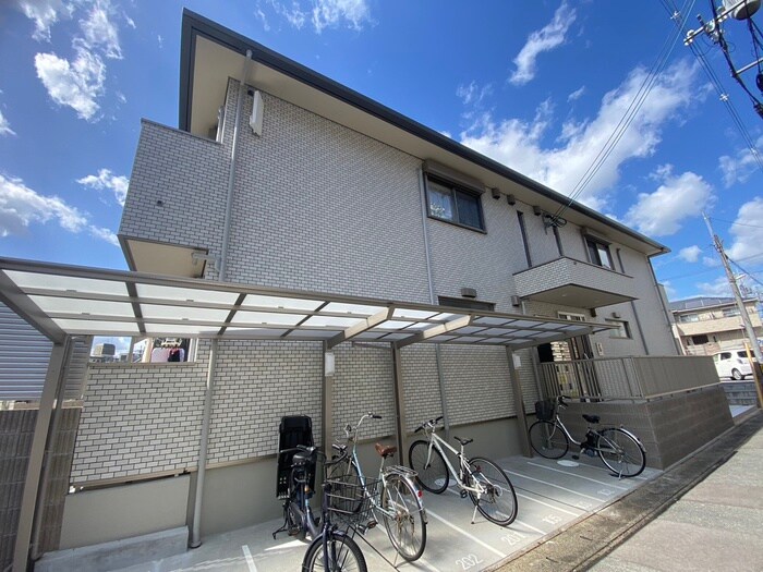 物件外観写真2　(外観写真)