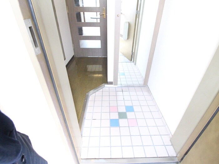物件内観写真17　(玄関)