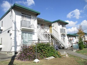 シャトード　イワネ 12号館外観写真