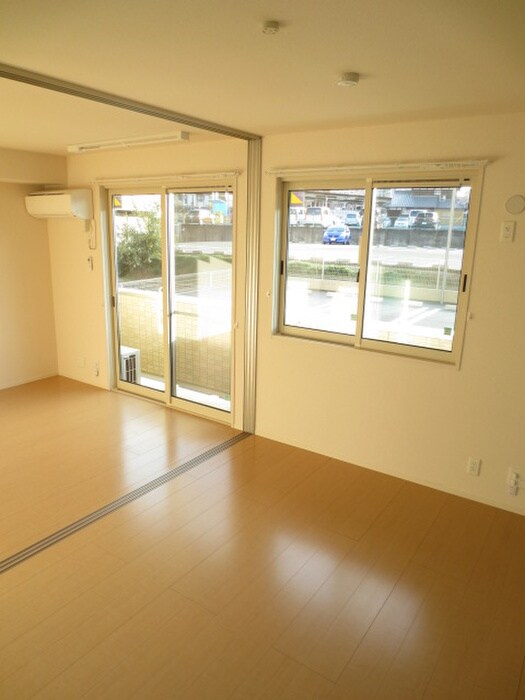 物件内観写真18　(居室)