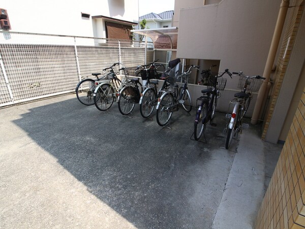バイク置き場