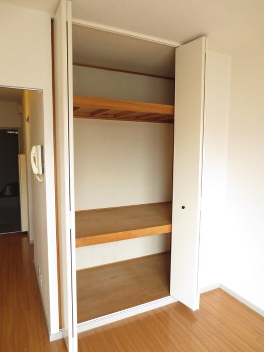 物件内観写真11　(収納)