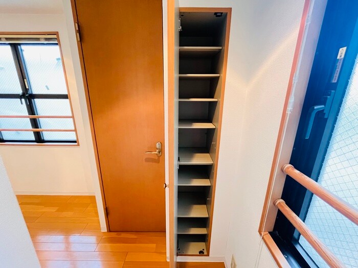 物件内観写真14　(靴箱)