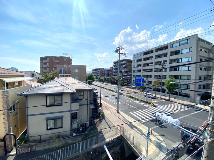 物件内観写真14　(室内からの展望)