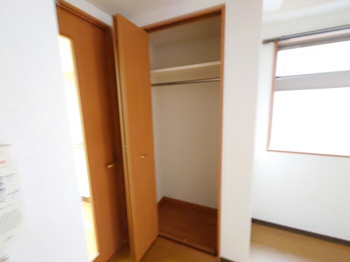 物件内観写真16　(収納)