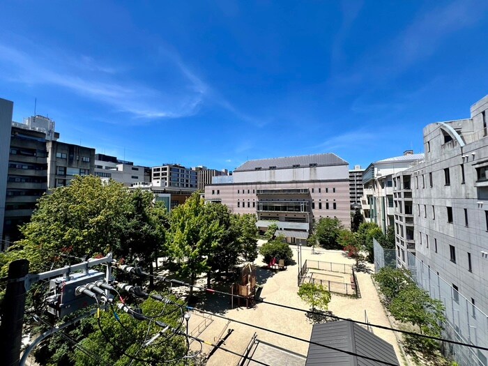 物件内観写真21　(室内からの展望)