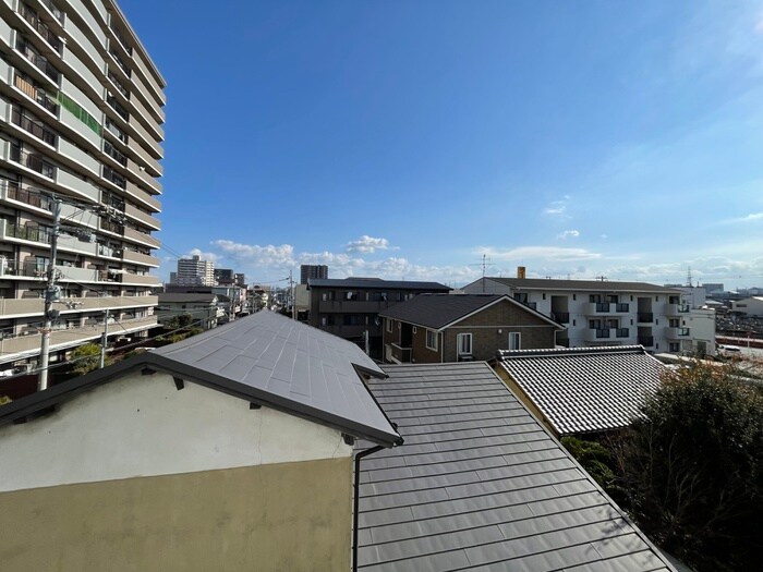 物件内観写真15　(室内からの展望)