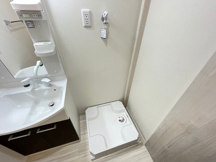 物件内観写真16　(洗濯機置場)