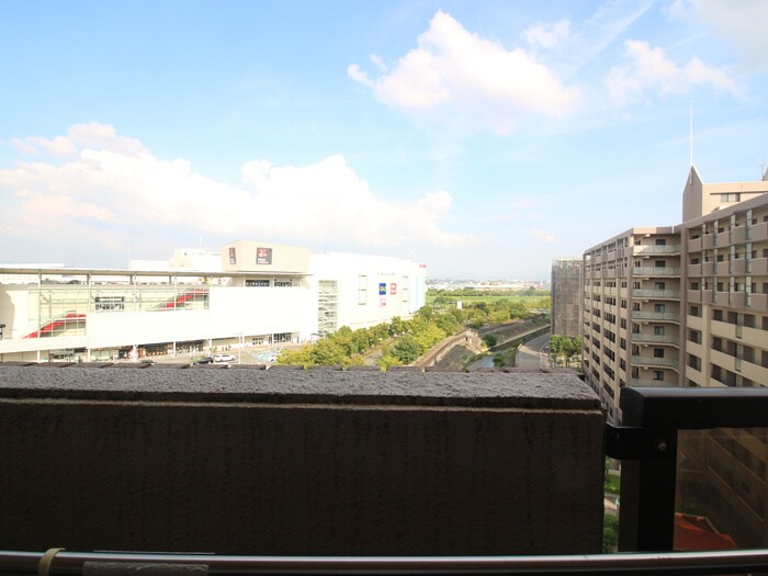 物件内観写真16　(室内からの展望)