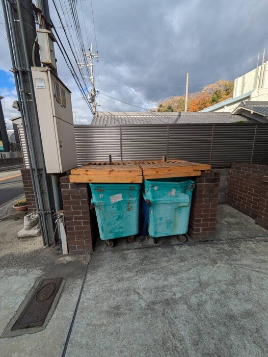 物件外観写真6　(建物設備)