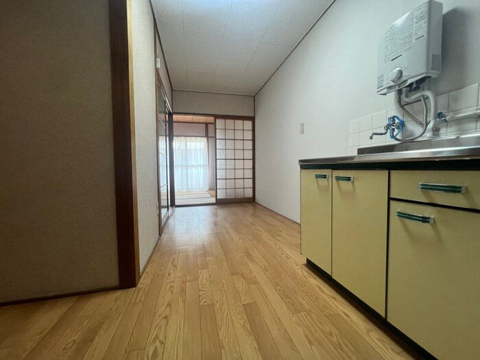 物件内観写真15　(廊下)