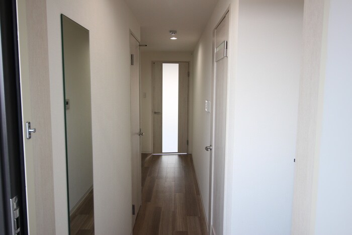 物件内観写真8　(廊下)