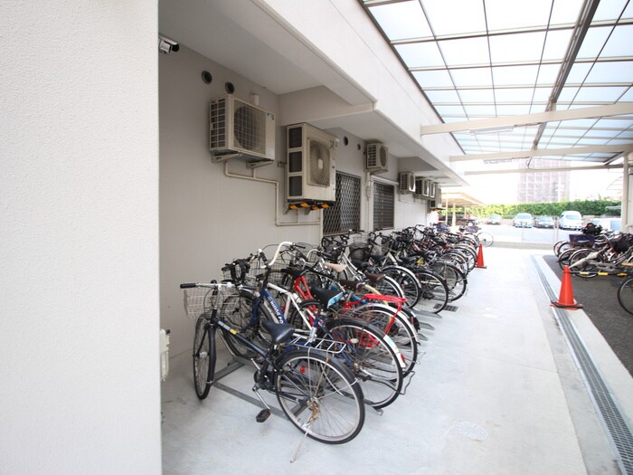 物件外観写真5　(駐輪場)