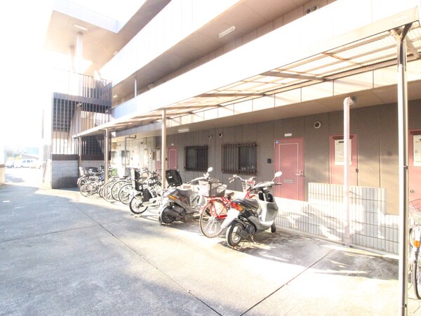 駐輪場