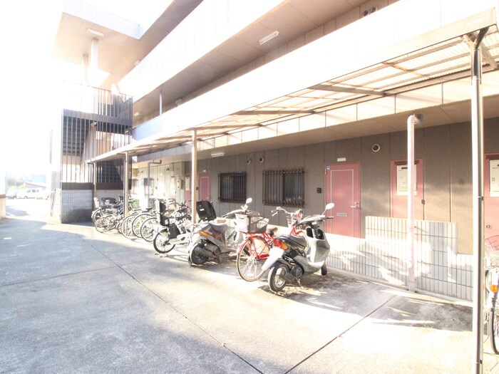 パ－クサイド浅尾の駐輪場