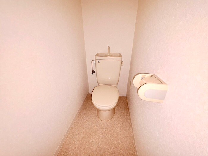 物件内観写真11　(トイレ)