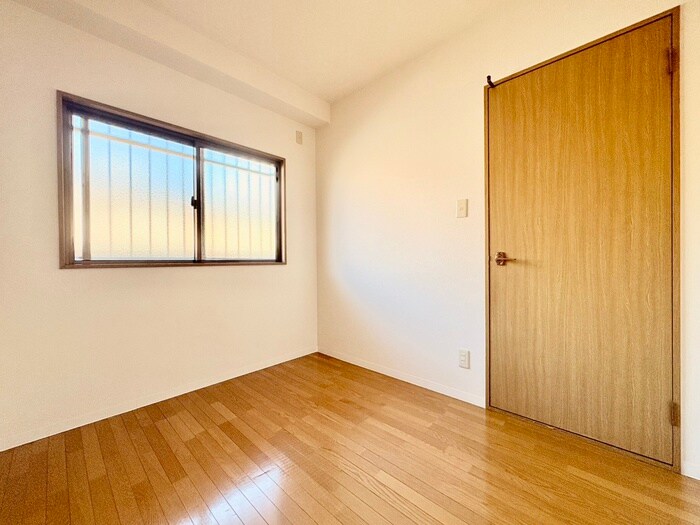 物件内観写真14　(居室)