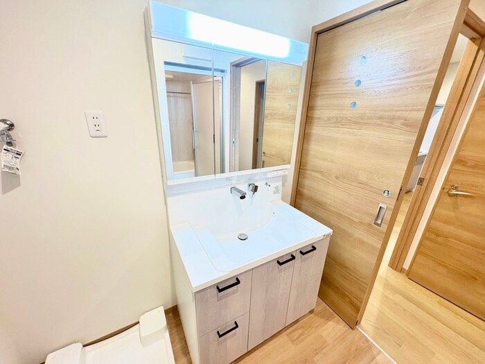 物件内観写真9　(洗面)