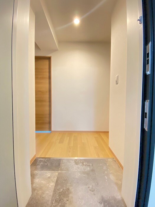 物件内観写真15　(玄関)