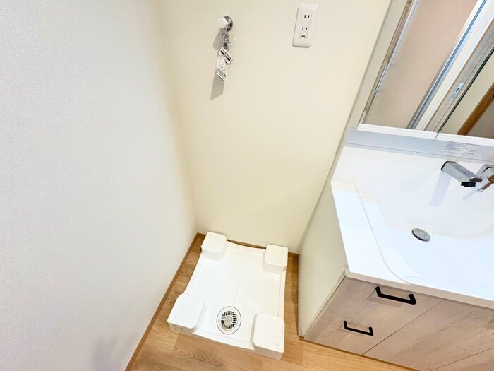 物件内観写真21　(洗濯機置場)