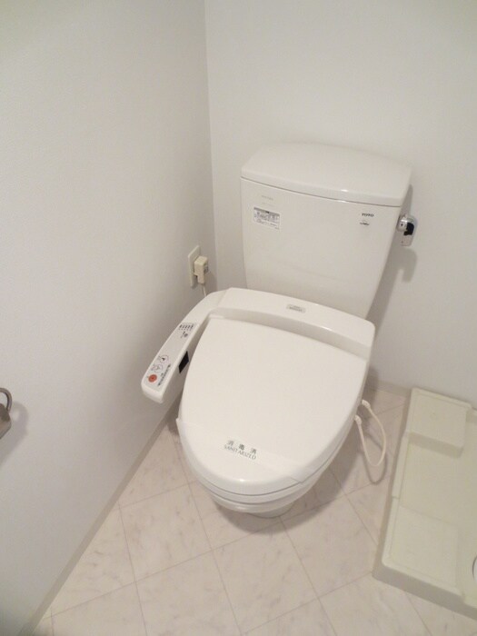 物件内観写真8　(トイレ)