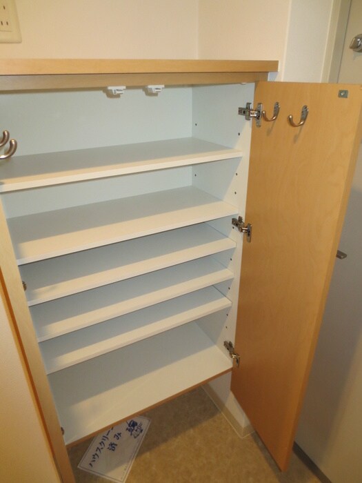 物件内観写真15　(靴箱)