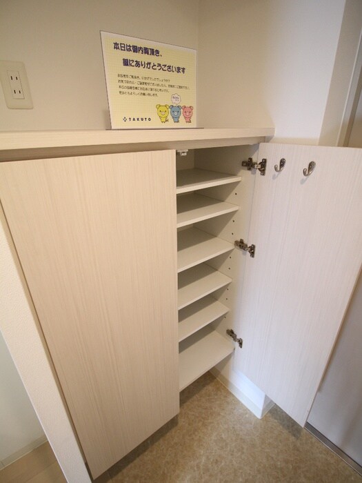 物件内観写真22　(靴箱)