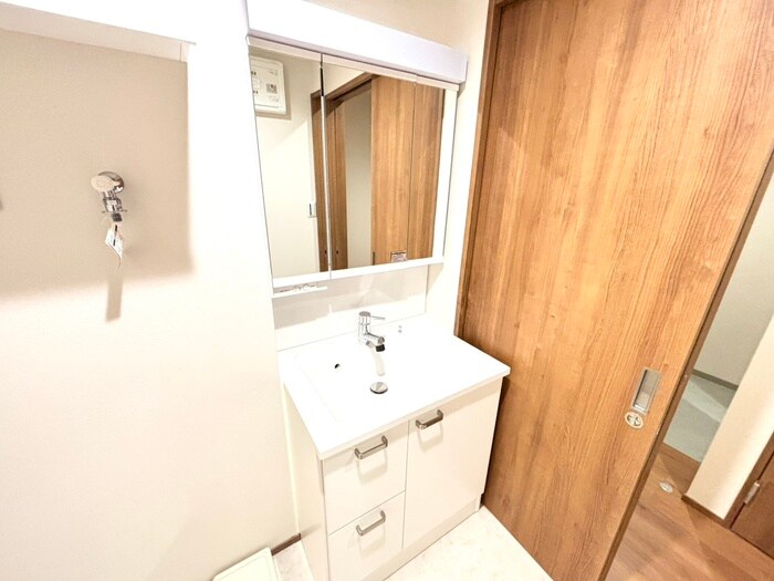 物件内観写真12　(洗面)