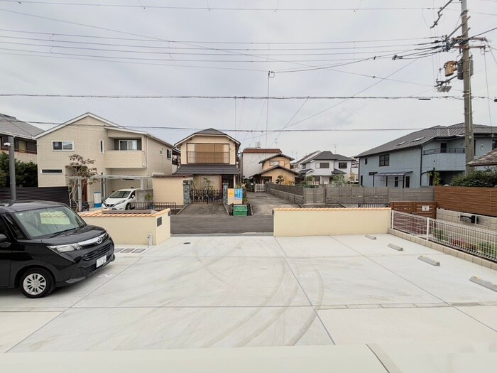 物件内観写真22　(室内からの展望)