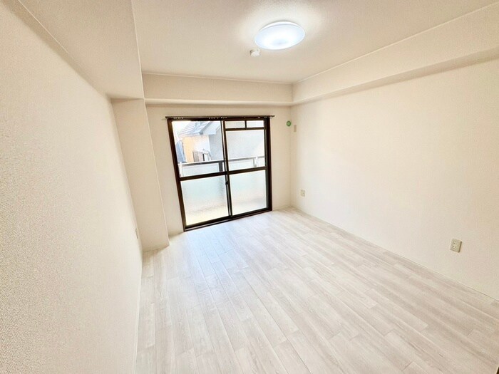 物件内観写真9　(居室)