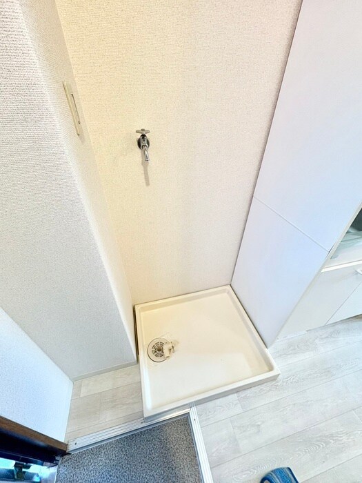 物件内観写真18　(洗濯機置場)