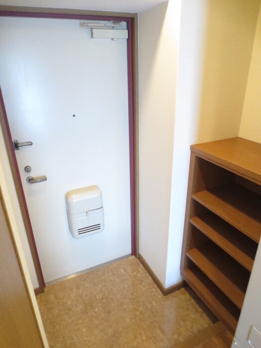 物件内観写真14　(玄関)