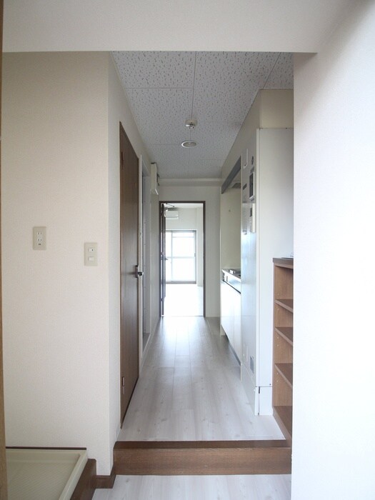物件内観写真20　(廊下)