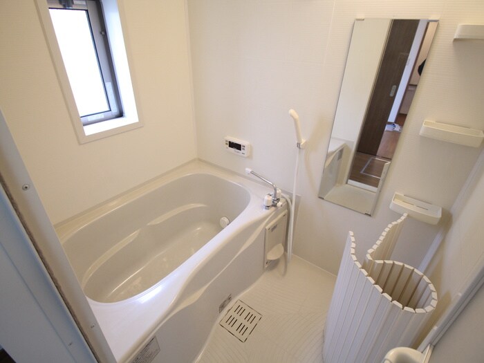 物件内観写真12　(バス／シャワールーム等)