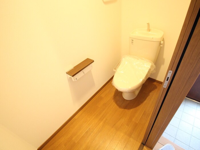 物件内観写真13　(トイレ)