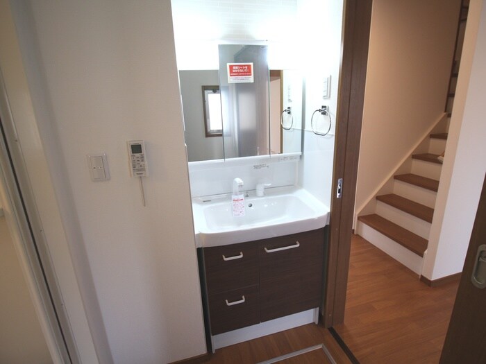 物件内観写真14　(洗面)