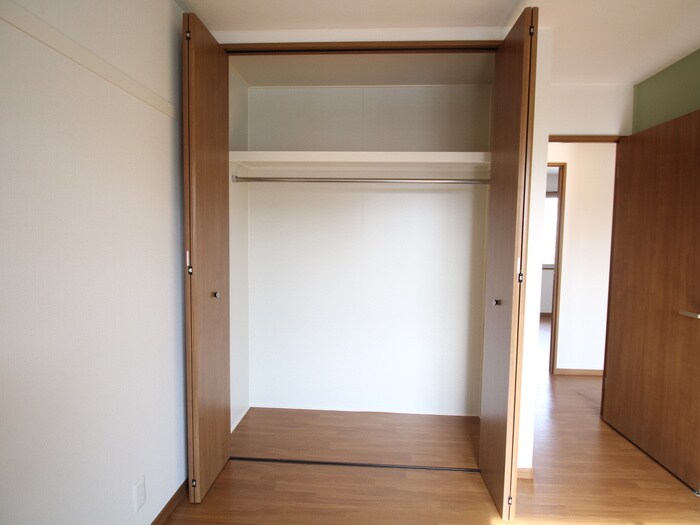 物件内観写真15　(収納)