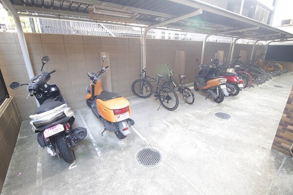 バイク置き場