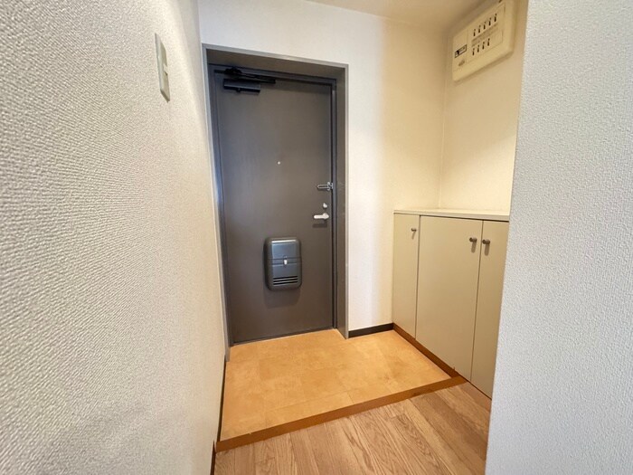 物件内観写真22　(玄関)