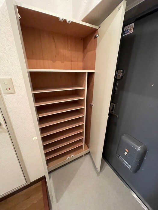 物件内観写真10　(靴箱)